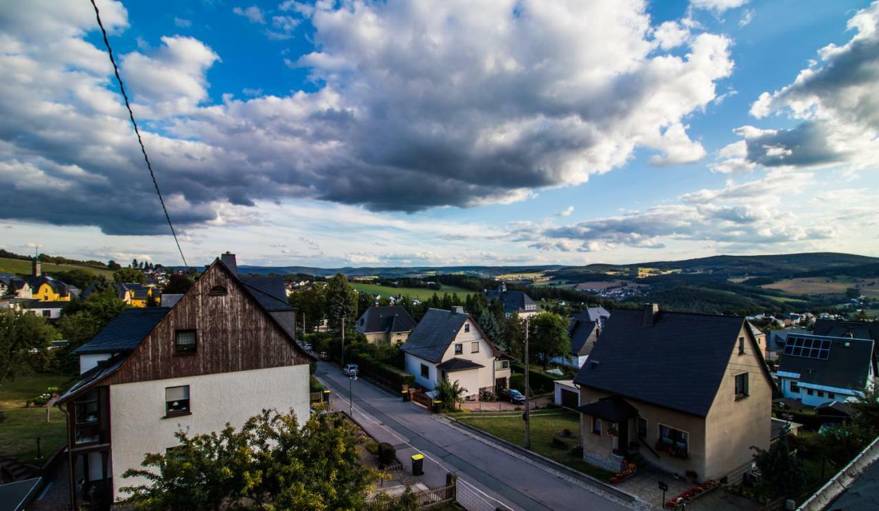 Appartamento Am Balkon Des Erzgebirges Bernsbach Esterno foto
